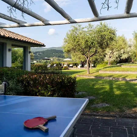 Ninfeo 10&4, Emma * أريتسو