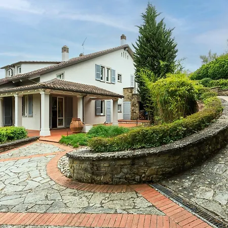 فيلة Ninfeo 10&4, Emma أريتسو